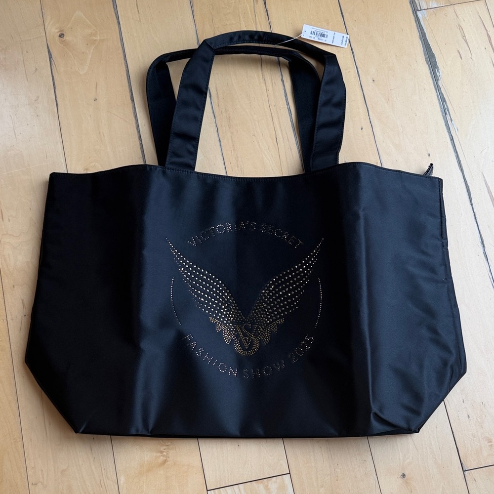 NWT Victoria’s Secret Black Tote /Gold Sparkling Fashion Show 2025 23”x7”x14”